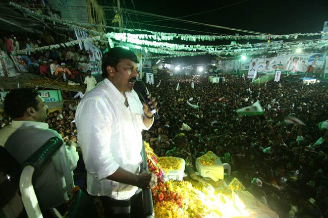 मेगास्‍टार चिरंजीवी को जन्‍मदिन मुबारक...