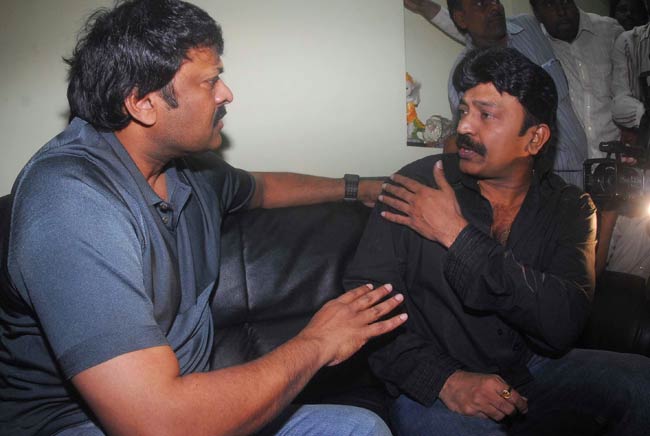 मेगास्‍टार चिरंजीवी को जन्‍मदिन मुबारक...