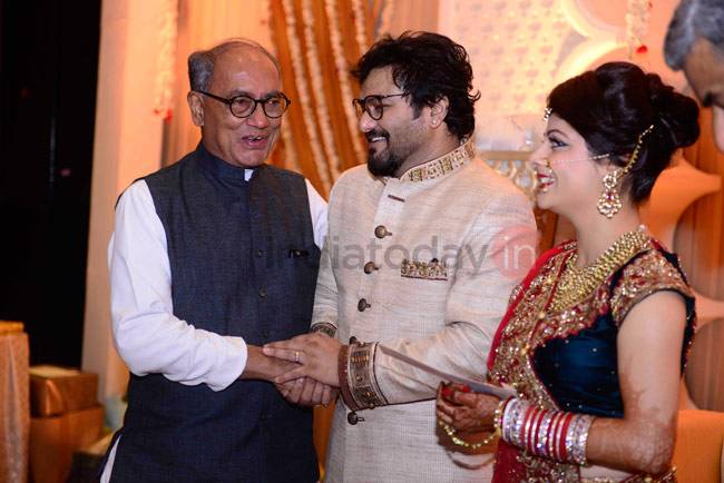 बाबुल सुप्रियो की शादी में पीएम मोदी के अलावा दिग्गज मंत्रियों ने की शि‍रकत