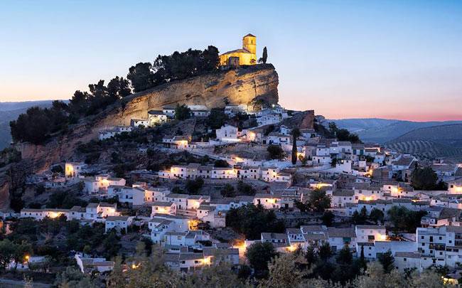 बुल फाइट के लिए मशहूर देश के 5 खूबसूरत शहर...