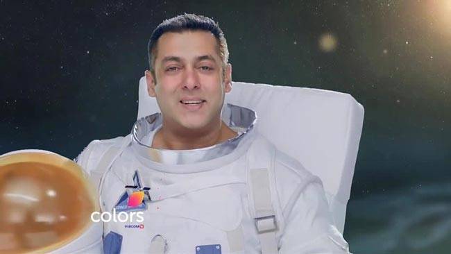 Bigg Boss 10 प्रोमो में एस्ट्रोनोट लुक में जच रहे हैं सलमान