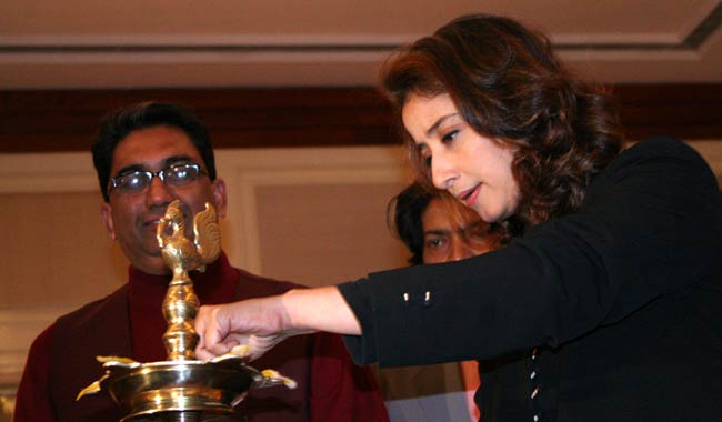 Happy Birthday: सैफ और मनीषा कोइराला की शानदार तस्वीरें...