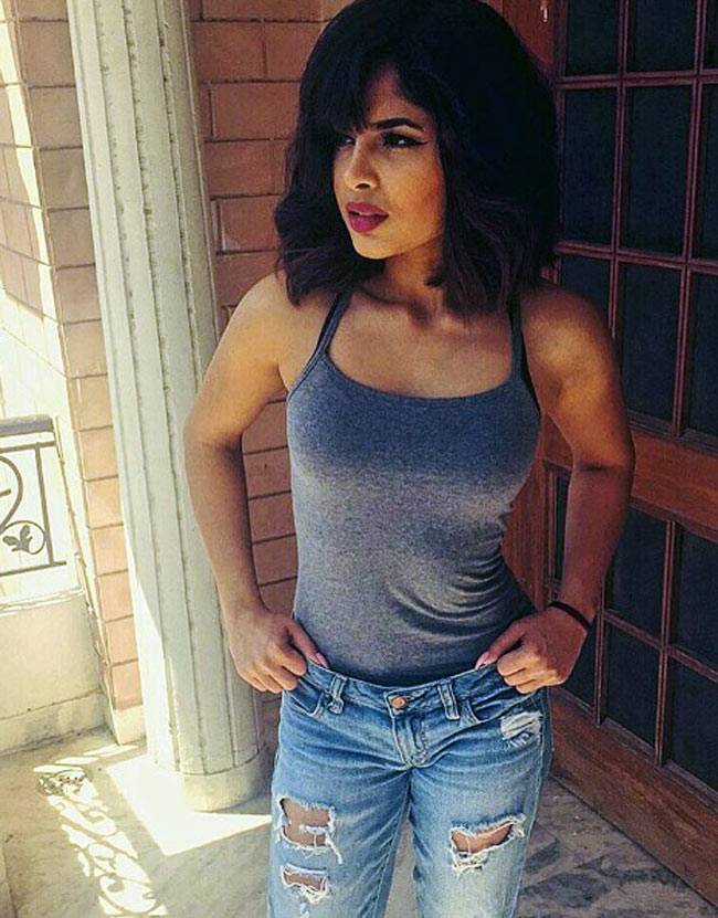 मिलिए प्रियंका चोपड़ा की 'जुड़वां बहन' से...