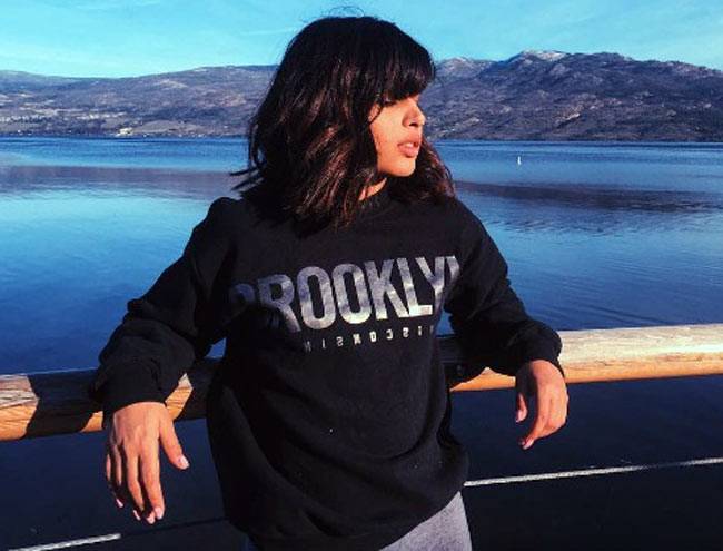 मिलिए प्रियंका चोपड़ा की 'जुड़वां बहन' से...