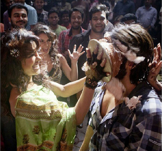 Friendship Day: बॉलीवुड में नहीं होती दोस्ती और दुश्मनी परमानेंट...