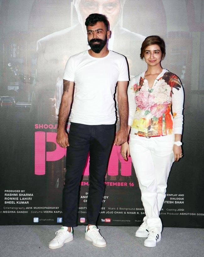 Pink के ट्रेलर लॉन्च पर बिग बी का जवाब नहीं