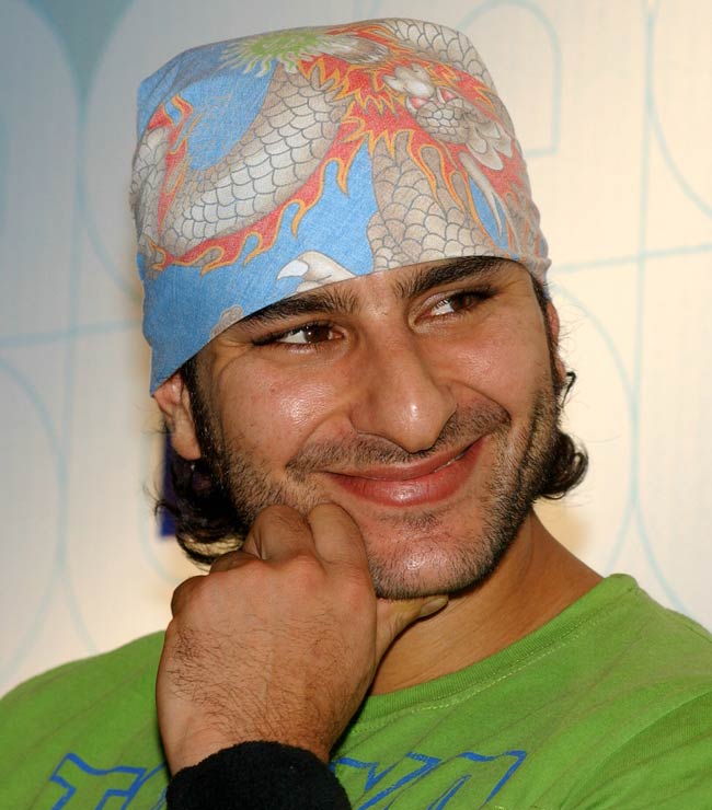 Happy Birthday: सैफ और मनीषा कोइराला की शानदार तस्वीरें...