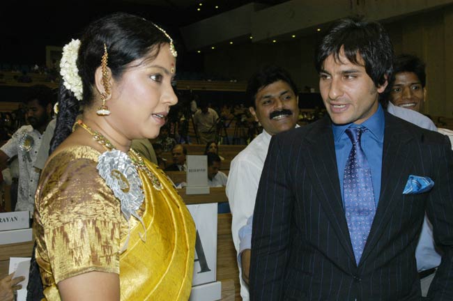 Happy Birthday: सैफ और मनीषा कोइराला की शानदार तस्वीरें...