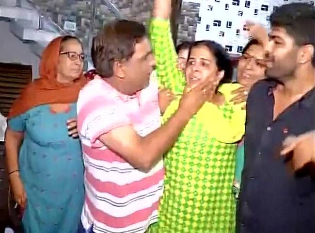 साक्षी मलिक ने रियो ओलंपिक में ब्रॉन्ज मेडल जीतकर रचा इतिहास