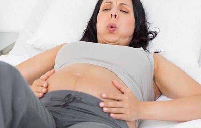 क्या बताते हैं प्रेग्नेंट महिलाओं को होने वाले ये दर्द...