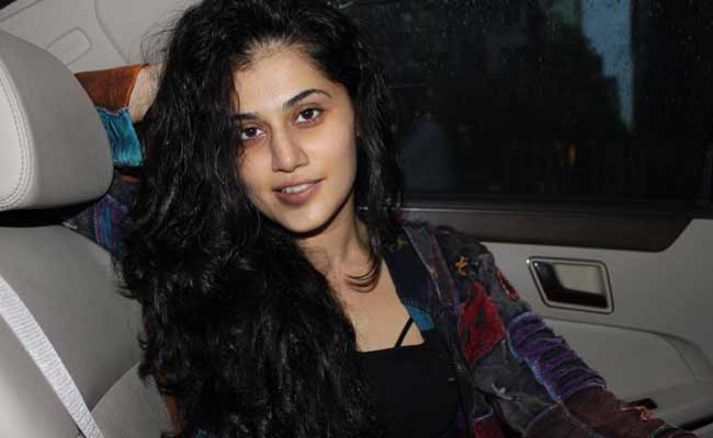 देखें, बर्थडे गर्ल तापसी पन्नू की अनदेखी तस्वीरें...