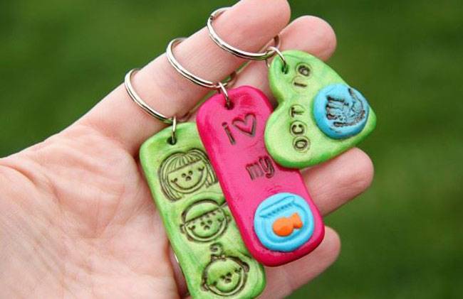 जब बच्चों के गिफ्ट खरीदें, इन 5 बातों पर ध्यान दें...