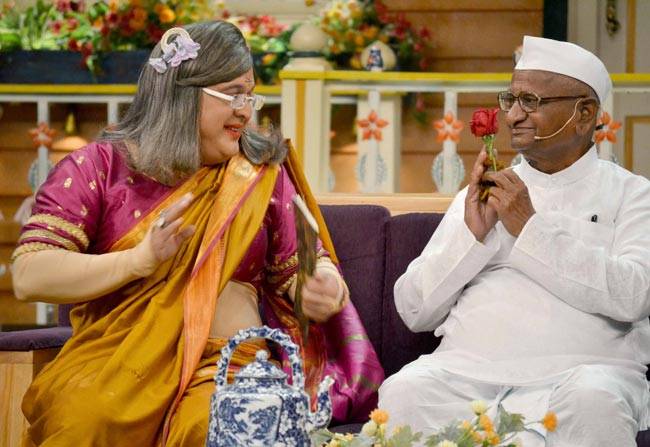 कपिल के शो पर अन्ना हजारे संग नानी का फ्लर्ट