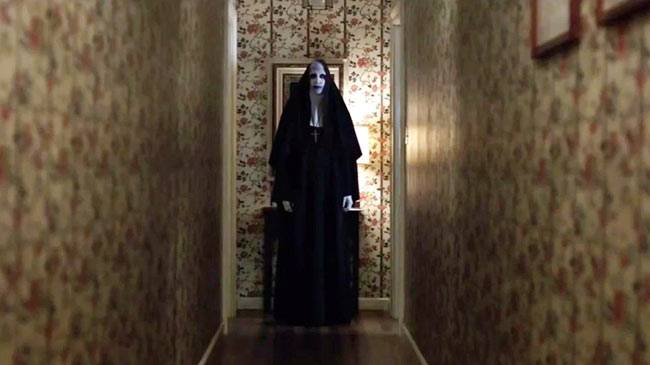 हॉरर फिल्म बनाकर भी नहीं डरा पाया बॉलीवुड...