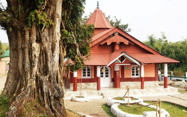 प्रकृति प्रेमी हैं तो इन 10 खूबसूरत जगहों को जरूर देखें...