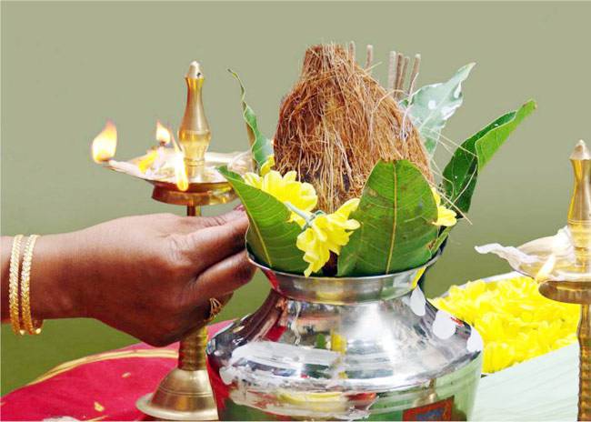 आ गए नवरात्र, चढ़ाएं मां को लाल चुनरी और...