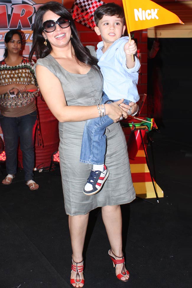 तस्वीरों में बर्थ डे गर्ल रितु चौधरी की 'महिमा' गाथा...