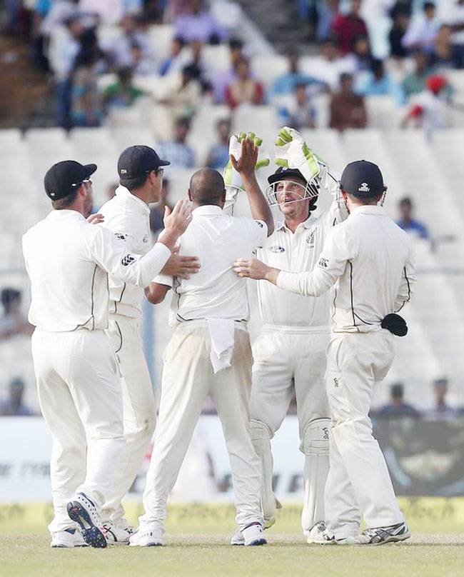 घरेलू मैदान पर 250वें टेस्ट मैच के पहले दिन की झलकियां