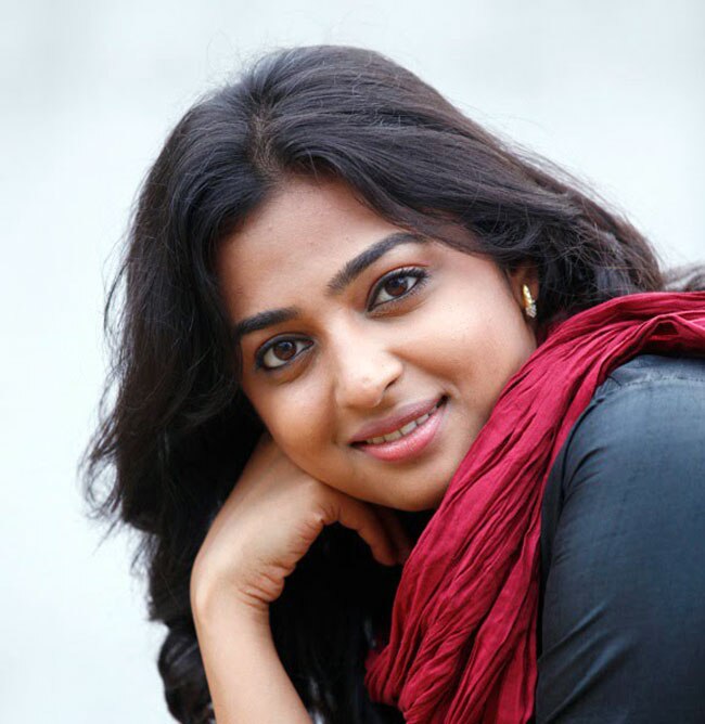 बर्थडे गर्ल राधि‍का आप्टे, जिनकी सिर्फ तस्वीरें ही नहीं फिल्में भी होती हैं लीक