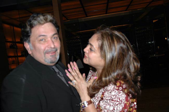 बॉलीवुड के 'चॉकलेटी क्यूट हीरो' ऋषि कपूर के B'day पर देखें उनकी अनदेखी तस्वीरें