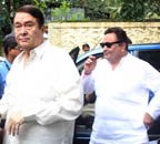 बॉलीवुड के 'चॉकलेटी क्यूट हीरो' ऋषि कपूर के B'day पर देखें उनकी अनदेखी तस्वीरें