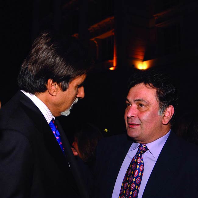 बॉलीवुड के 'चॉकलेटी क्यूट हीरो' ऋषि कपूर के B'day पर देखें उनकी अनदेखी तस्वीरें