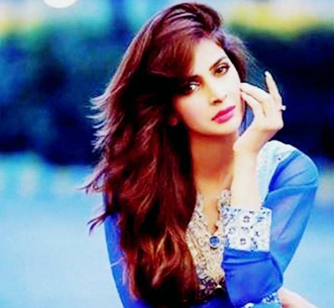 बॉलीवुड में एंट्री करने जा रही है यह खूबसूरत पाकिस्तानी एक्ट्रेस...