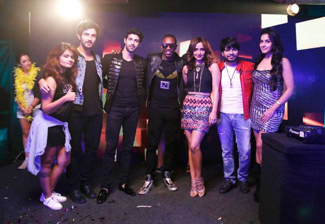 'तुम बिन 2' के गाने की शूटिंग की तस्वीरें आईं सामने...