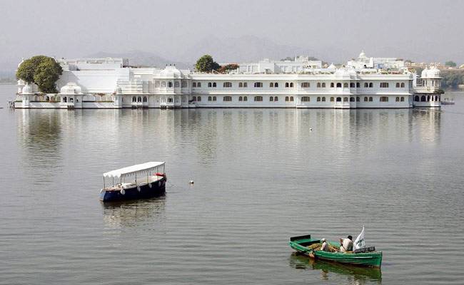 कम खर्च पर किस मौसम में कहां घूमें...