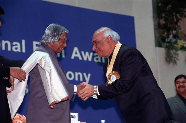 हिट रोमांटिक फिल्मों का दूसरा नाम यश चोपड़ा...