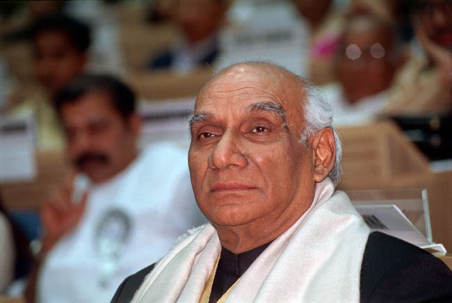 हिट रोमांटिक फिल्मों का दूसरा नाम यश चोपड़ा...