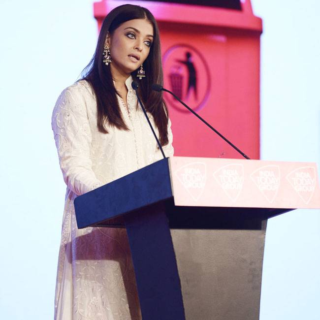 ऐश्वर्या-वेंकैया के साथ 'सफाईगीरी'!