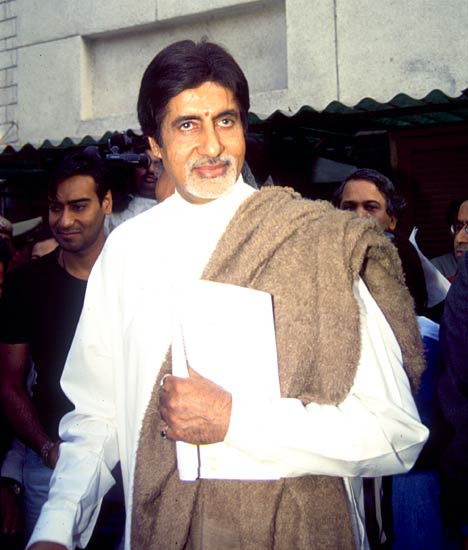 अमिताभ बच्‍चन को जन्मदिन की बधाई, देखें Unseen तस्वीरें...