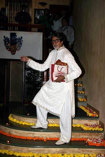 अमिताभ बच्‍चन को जन्मदिन की बधाई, देखें Unseen तस्वीरें...