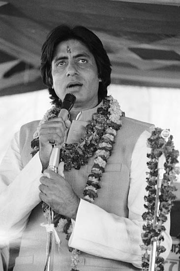 अमिताभ बच्‍चन को जन्मदिन की बधाई, देखें Unseen तस्वीरें...