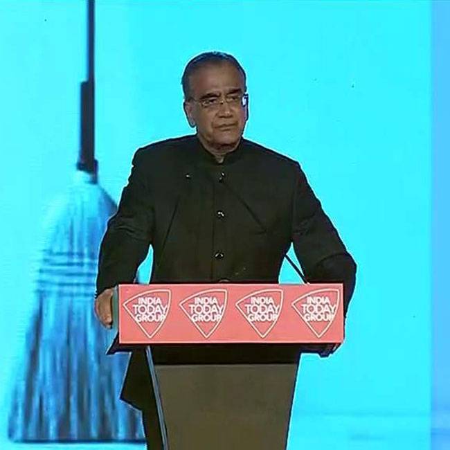 ऐश्वर्या-वेंकैया के साथ 'सफाईगीरी'!