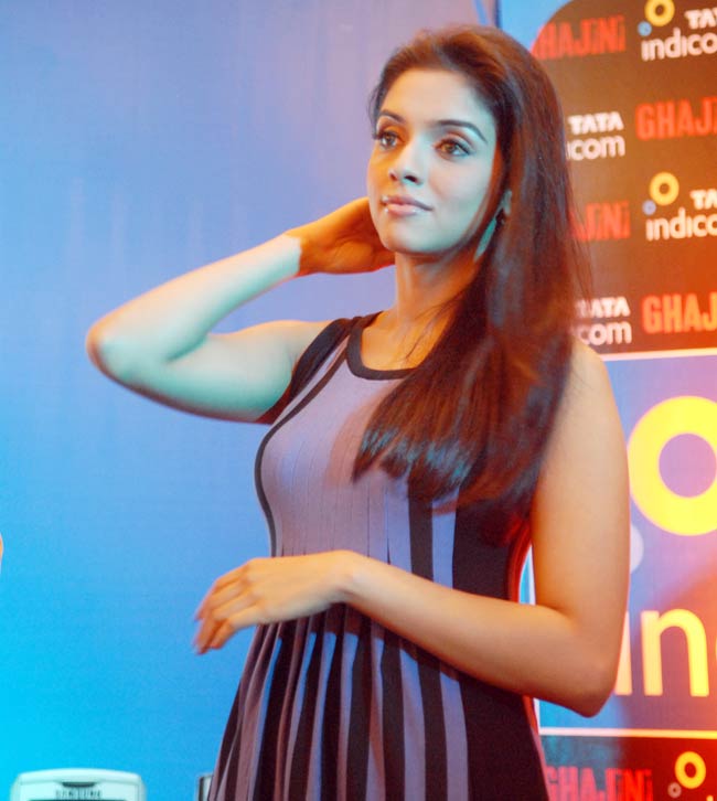 'गजनी' गर्ल असिन थोट्टूमकल को Happy Birthday...