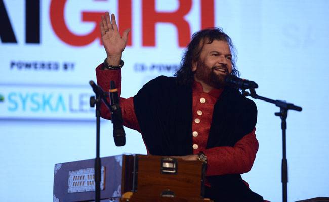 #Safaigiri16: सुखविंदर ने अपने गानों से समां बांध किया 'चक दे इंडिया'