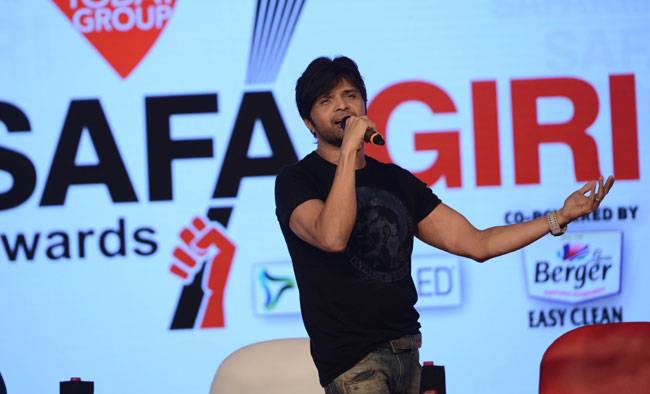 #Safaigiri16: सुखविंदर ने अपने गानों से समां बांध किया 'चक दे इंडिया'