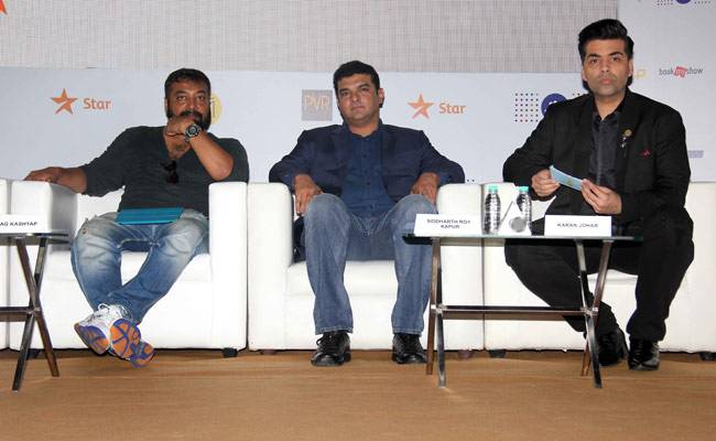 प्रीमियर शो पर नजर आए सुशांत-धोनी, फिल्म फेस्टिवल में दिखीं कंगना