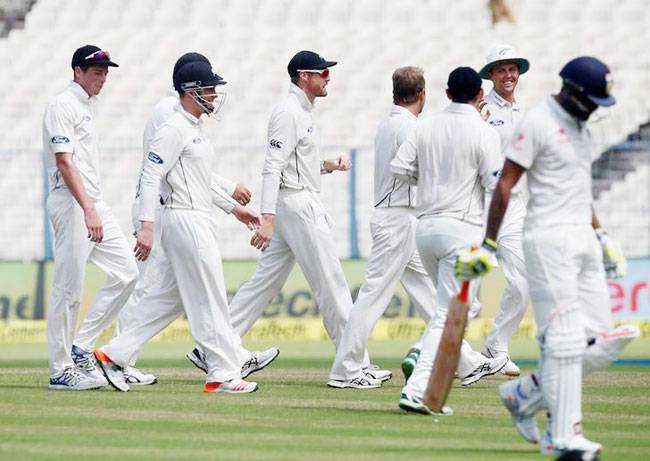 कोलकाता टेस्ट मैच के दूसरे दिन की झलकियां