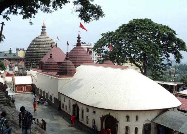 इस मंदिर में होती है मां के शक्ति रूप की पूजा...
