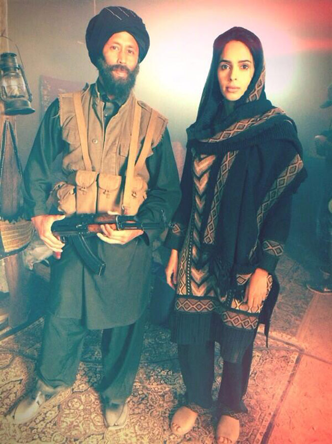 देखें, बर्थ डे पर मल्लिका सेहरावत की अनदेखी तस्‍वीरें...