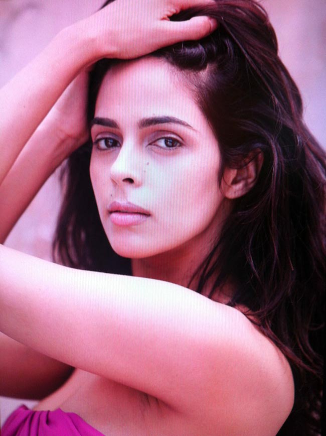 देखें, बर्थ डे पर मल्लिका सेहरावत की अनदेखी तस्‍वीरें...