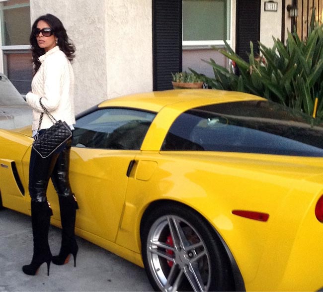 देखें, बर्थ डे पर मल्लिका सेहरावत की अनदेखी तस्‍वीरें...