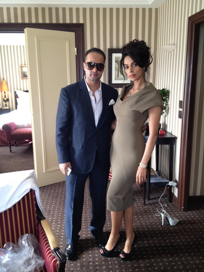 देखें, बर्थ डे पर मल्लिका सेहरावत की अनदेखी तस्‍वीरें...