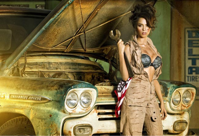 देखें, बर्थ डे पर मल्लिका सेहरावत की अनदेखी तस्‍वीरें...