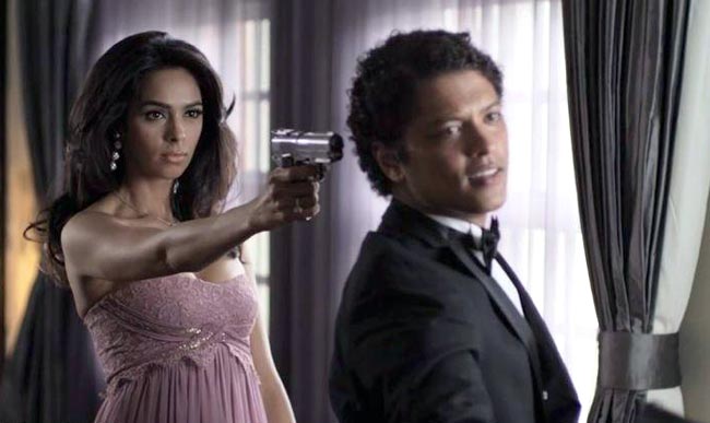 देखें, बर्थ डे पर मल्लिका सेहरावत की अनदेखी तस्‍वीरें...