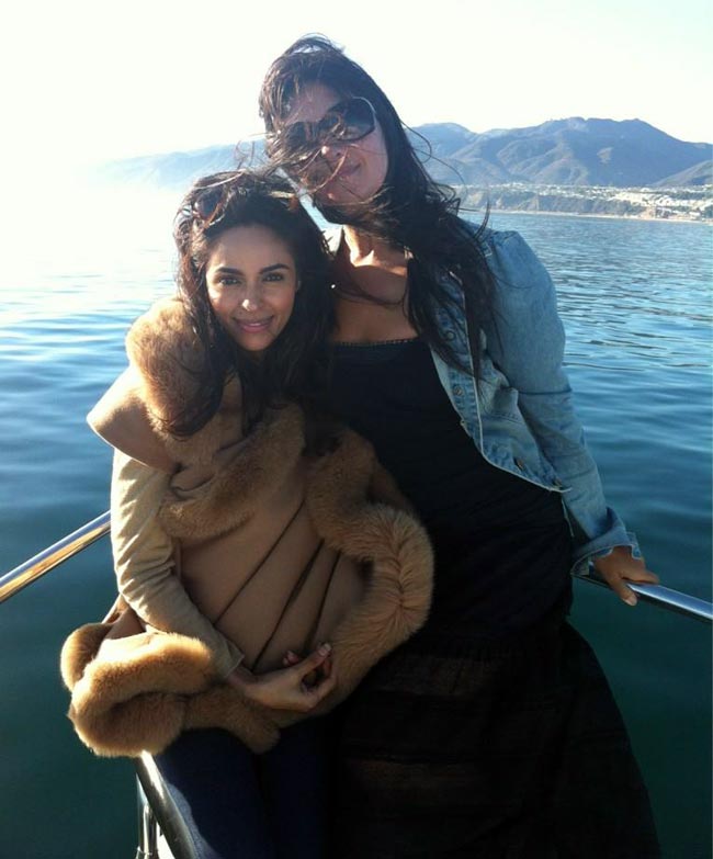 देखें, बर्थ डे पर मल्लिका सेहरावत की अनदेखी तस्‍वीरें...