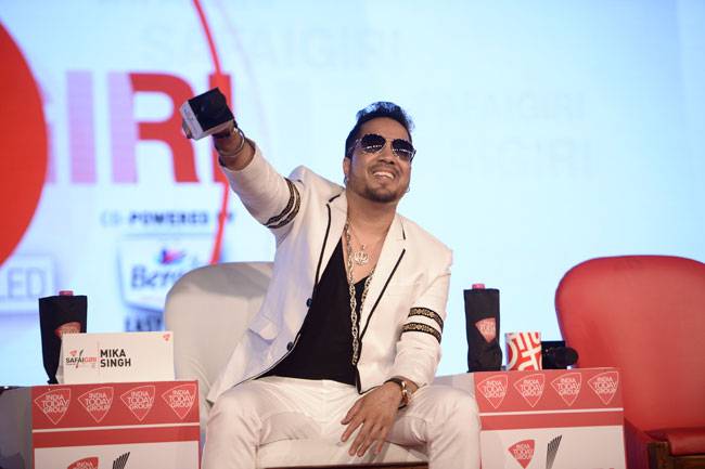 #Safaigiri16: सुखविंदर ने अपने गानों से समां बांध किया 'चक दे इंडिया'